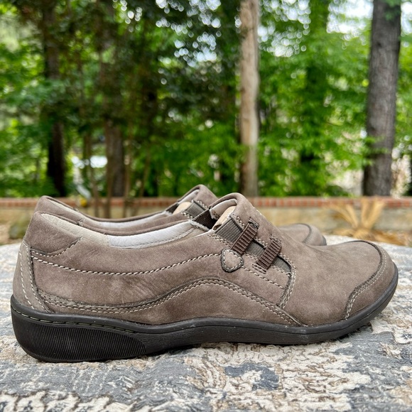 NIB Women’s Pr!vo by Clarks  Leather Slip Ons - Size 8 - Picture 9 of 14